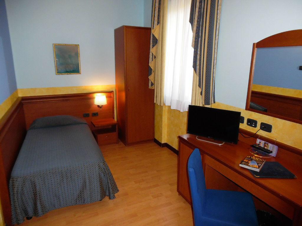 Hotel Majestic San Giuliano Milanese Luaran gambar